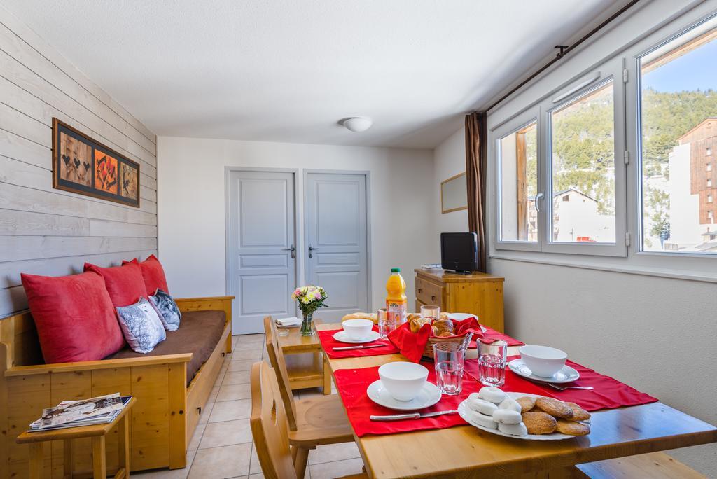 Lagrange Vacances L'Oree Des Cimes Les Angles  Bilik gambar